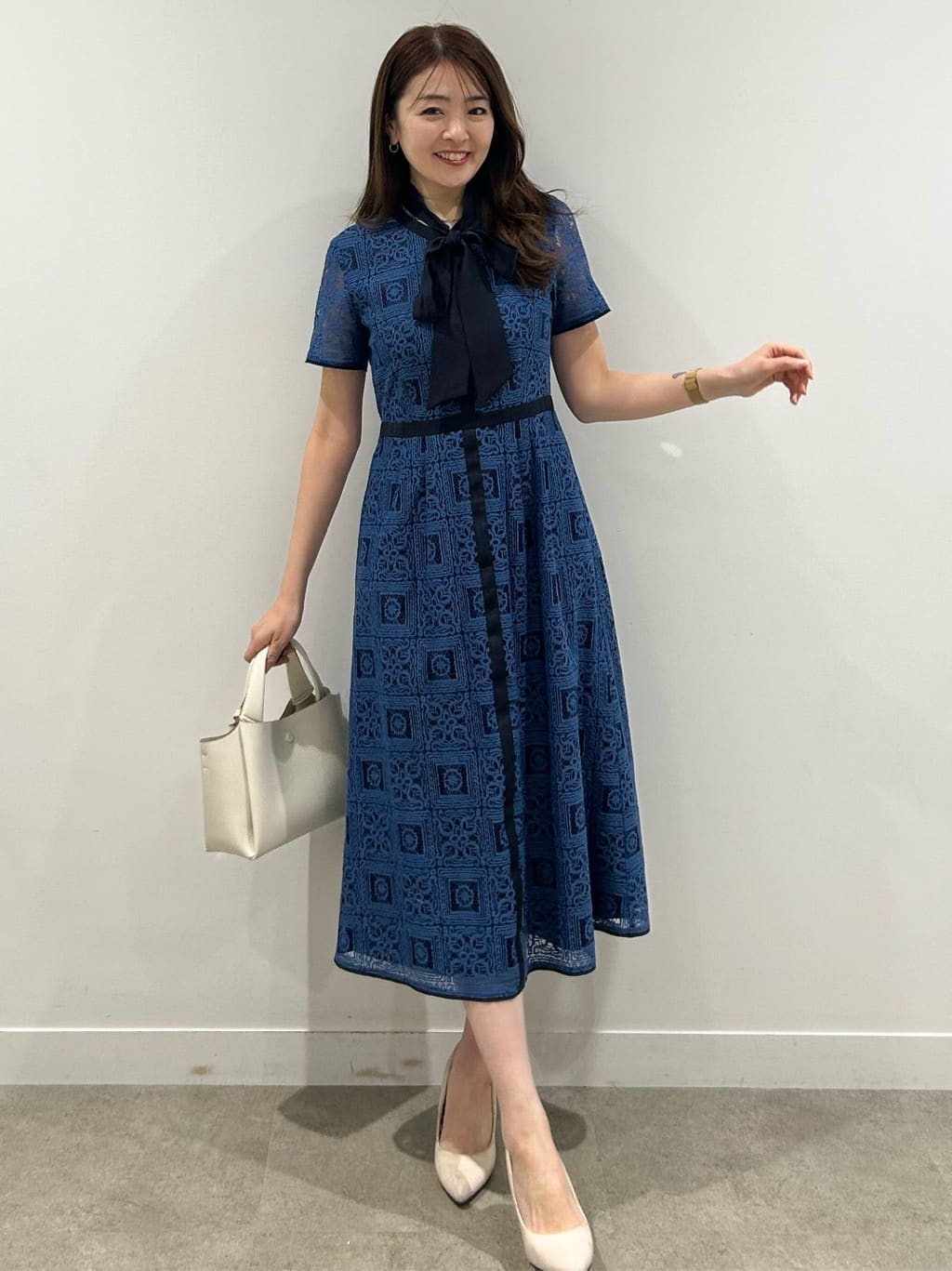 hayaseさんの「COUP DE CHANCE｜【リボン取り外し可】ボウタイ付レースワンピース」を使ったコーディネート