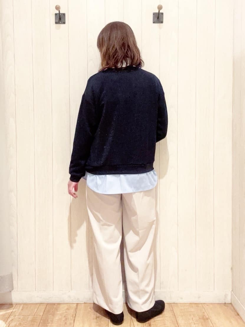 あいこさんの「SHOO･LA･RUE｜【洗濯機可】1枚でサマ見え ラメニットソー レイヤード風トップス」を使ったコーディネート