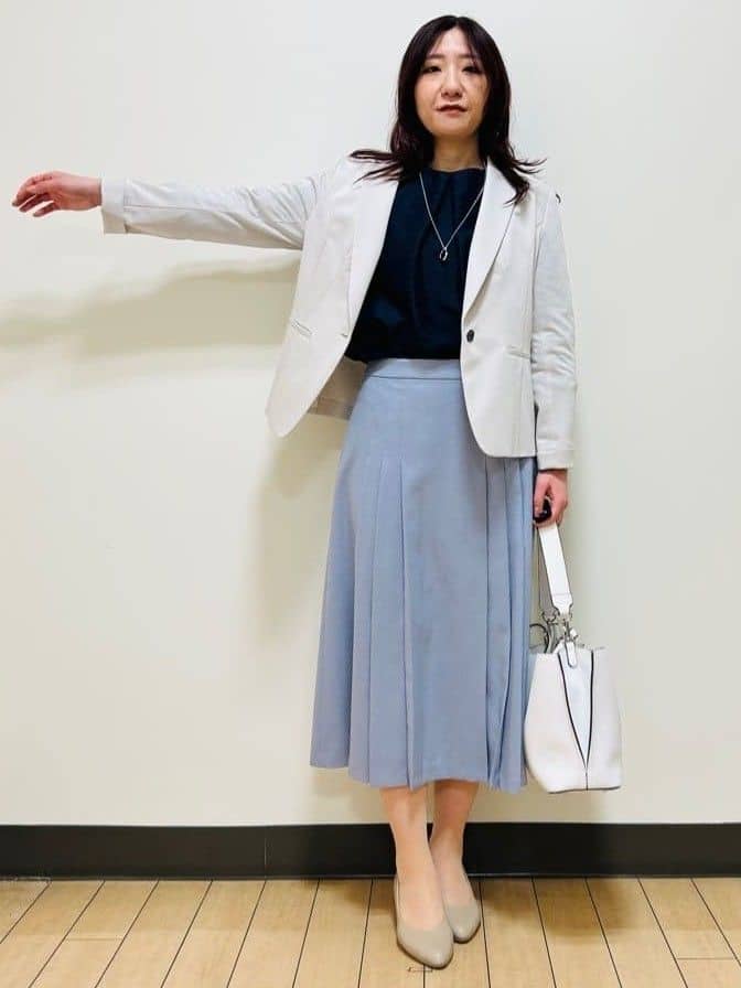 miiiさんの「Reflect｜【接触冷感】ボリュームスリーブサテンジャカードブラウス」を使ったコーディネート