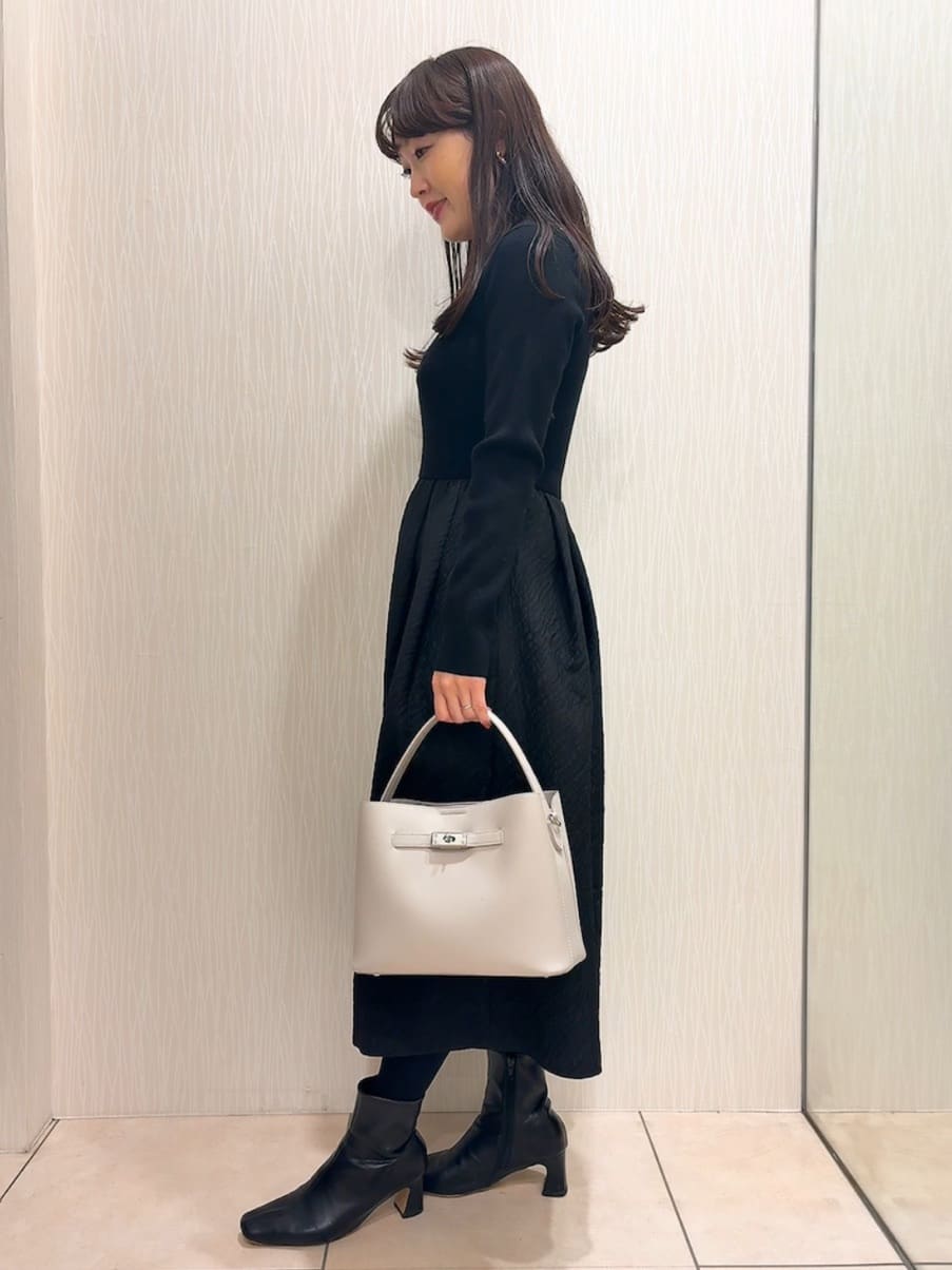 SAHOさんの「UNTITLED｜【大人フェミニン/トレンド】ニット&times;ジャカード ドッキングワンピース」を使ったコーディネート