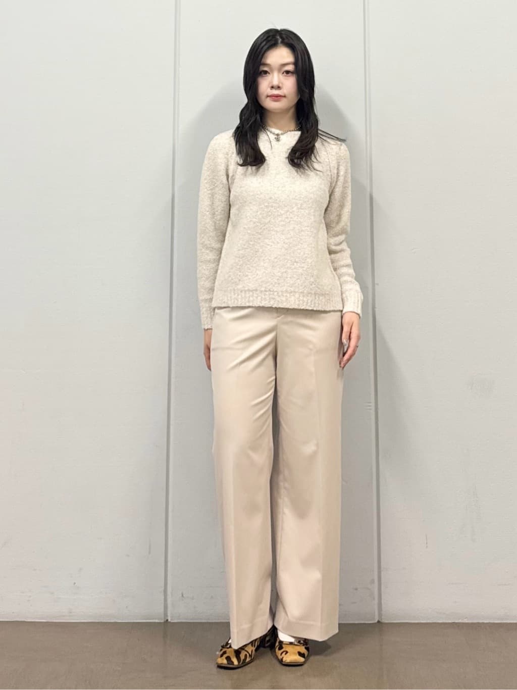 mizukiさんの「INDIVI｜【名品／撥水／抗菌防臭】ショート丈リサイクルダウンコート」を使ったコーディネート