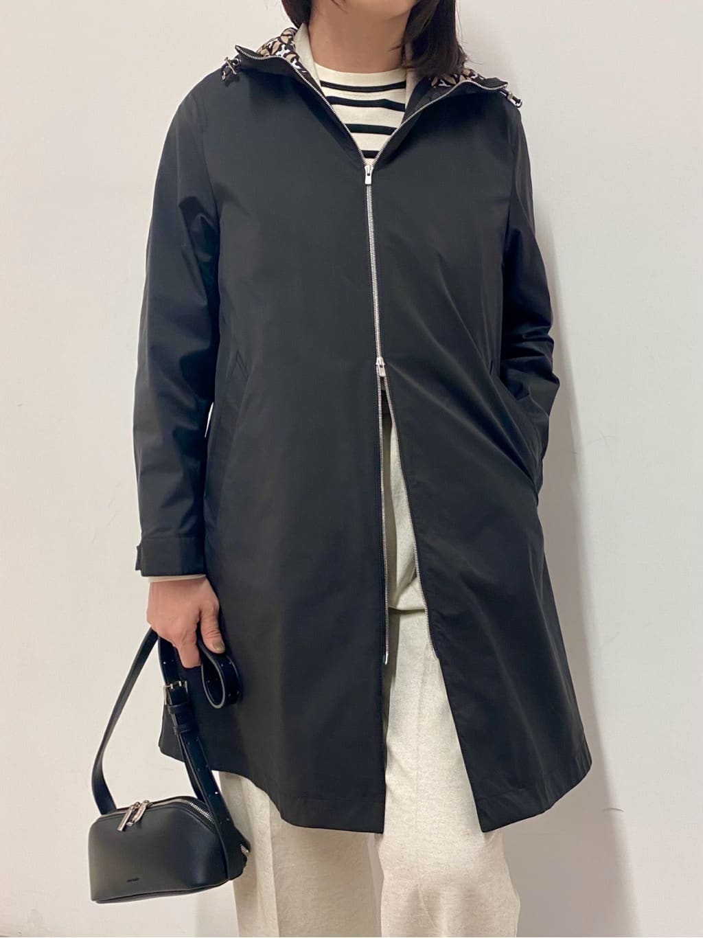 Sawaguchiさんの「DRESSTERIOR｜【ウォッシャブル/撥水素材】撥水フーテッドツイルコート」を使ったコーディネート