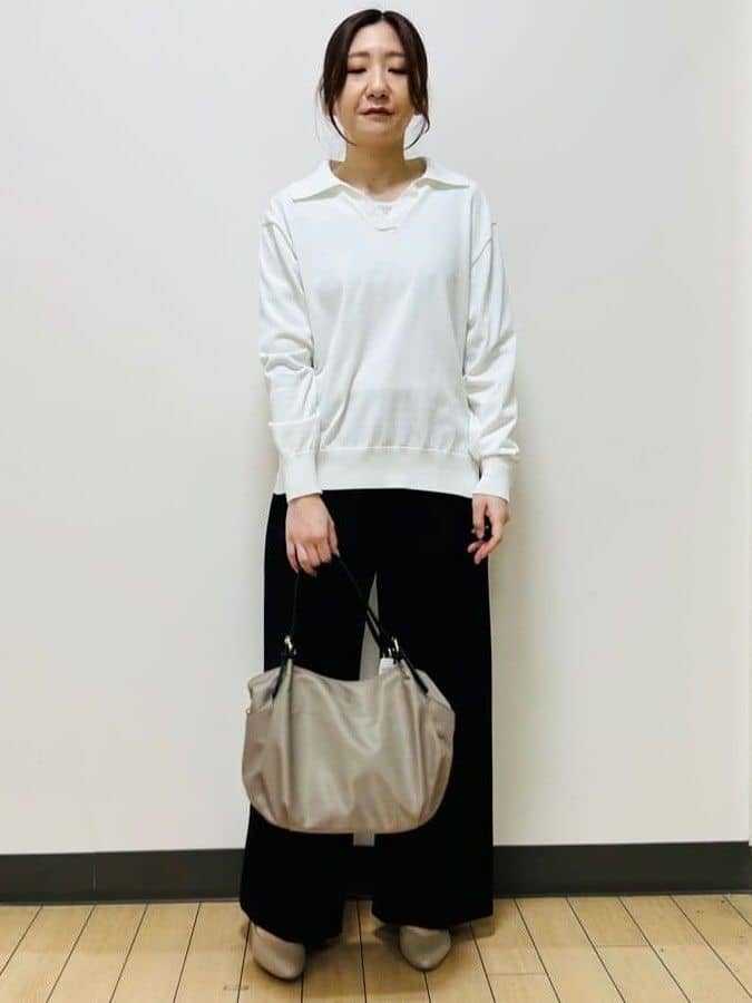 miiiさんの「Reflect｜スキッパーネックニットプルオーバー」を使ったコーディネート