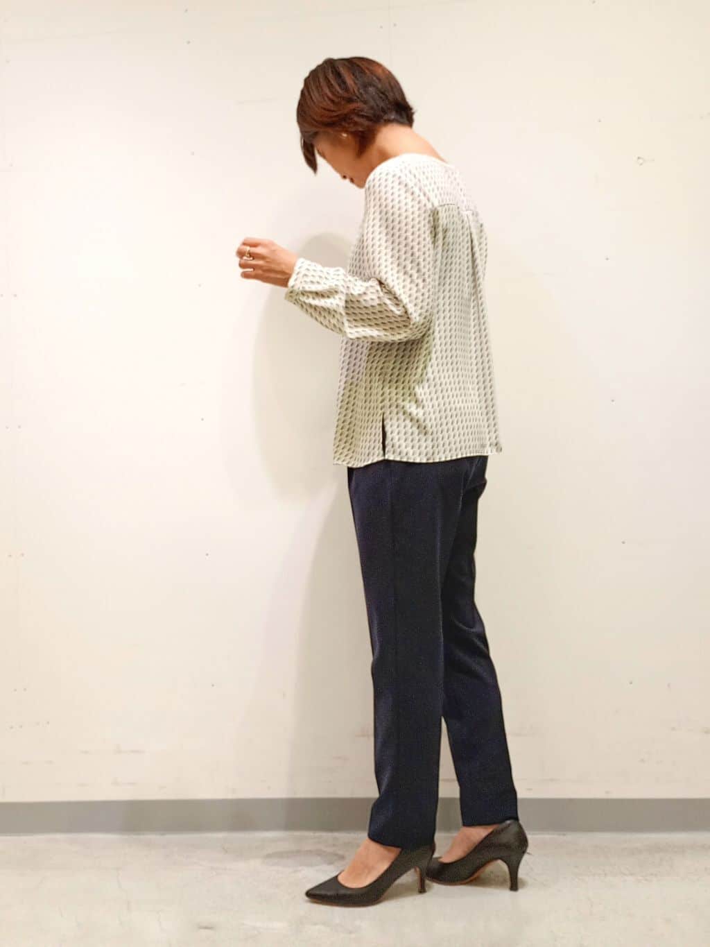 Kさんの「INDIVI｜【通勤スーツ／洗える】ストレッチタックテーパードパンツ」を使ったコーディネート