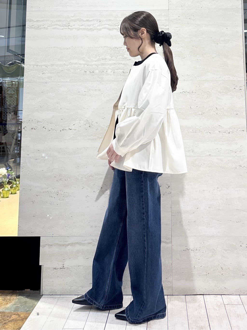 かほさんの「OPAQUE.CLIP｜ワイドストレートデニムパンツ【洗濯機OK】《S～LL》」を使ったコーディネート