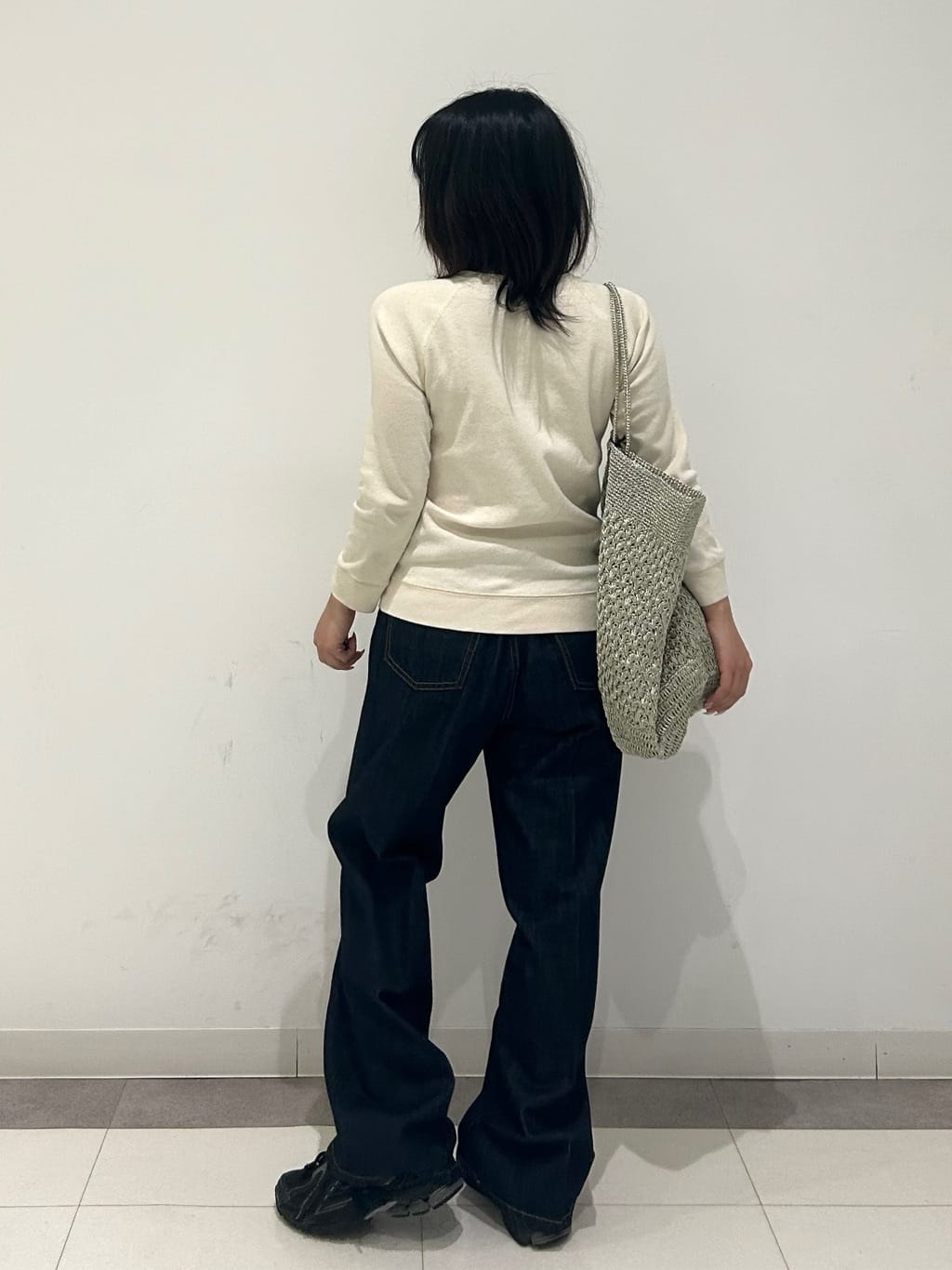 とりみさんの「DRESSTERIOR｜ラグランスリーブコットンプルオーバー」を使ったコーディネート