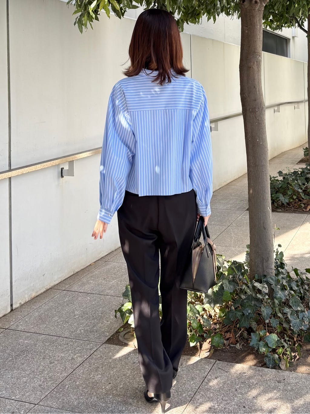 みさかさんの「index｜ブロード短丈タックシャツ【洗濯機OK】《5col》」を使ったコーディネート