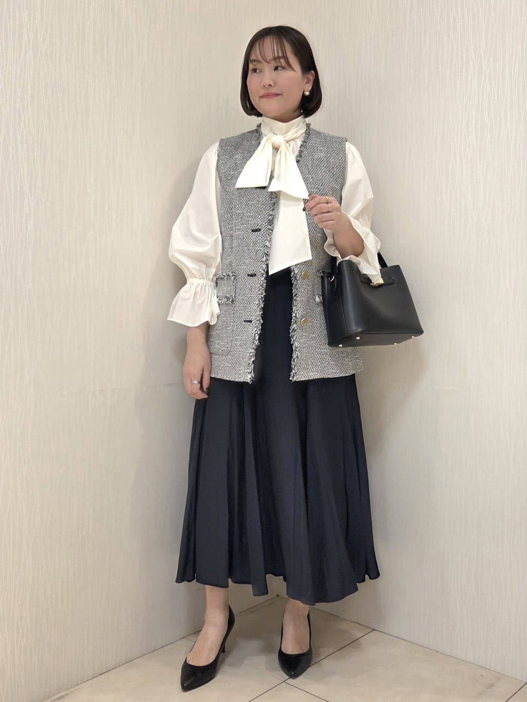 naokoさんの「UNTITLED｜【オンオフ使える】スラブツイード ジレ」を使ったコーディネート