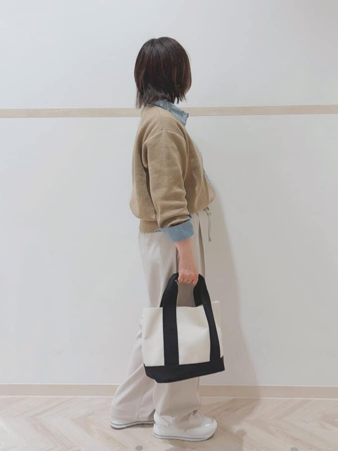 だいちゃさんの「SHOO･LA･RUE｜ヒールアップスニーカー」を使ったコーディネート