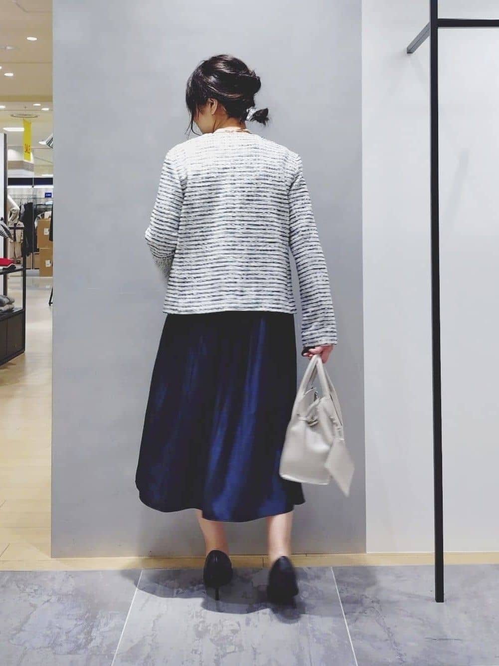TOMOMIさんの「INDIVI｜【洗える】ギャザーフレアワンピース」を使ったコーディネート