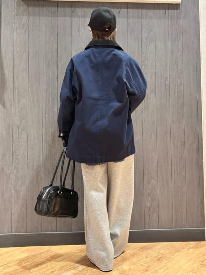 meiさんの「SHOO･LA･RUE｜【S-LL】オーバーシルエットでこなれ感 襟コール カバーオール」を使ったコーディネート