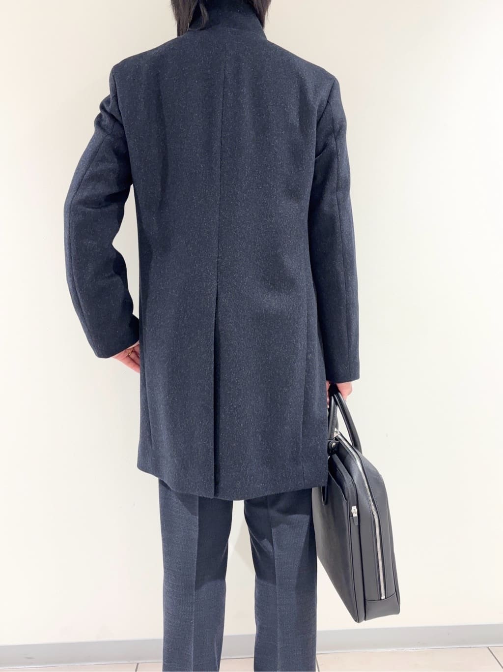 及川さんの「TAKEO KIKUCHI｜【ウールカシミヤブレンド】ビーバー調 スタンドカラー コート」を使ったコーディネート