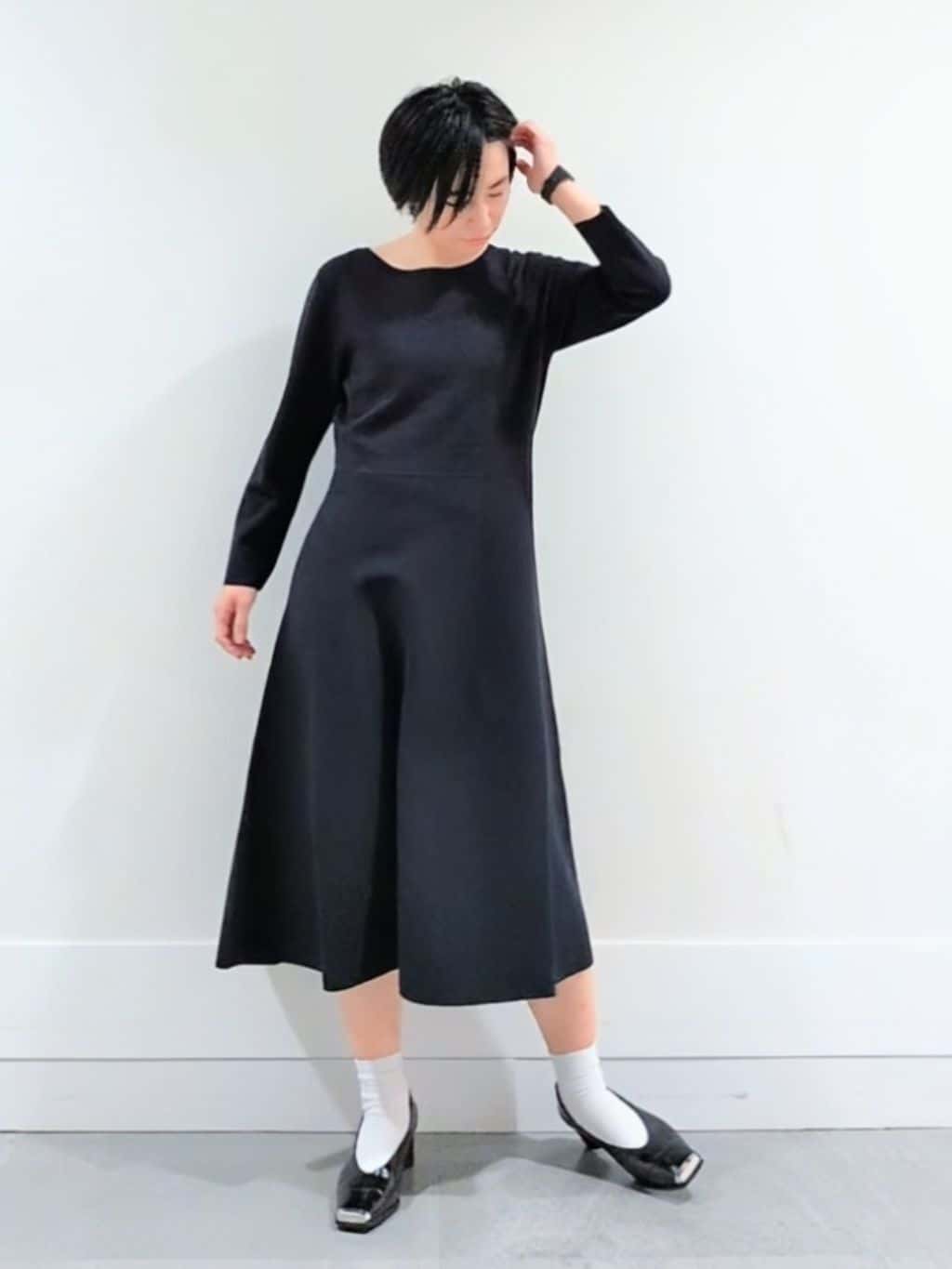 ミズタさんの「UNTITLED｜【洗える/ストレッチ性/フォーマル】ニットワンピース」を使ったコーディネート