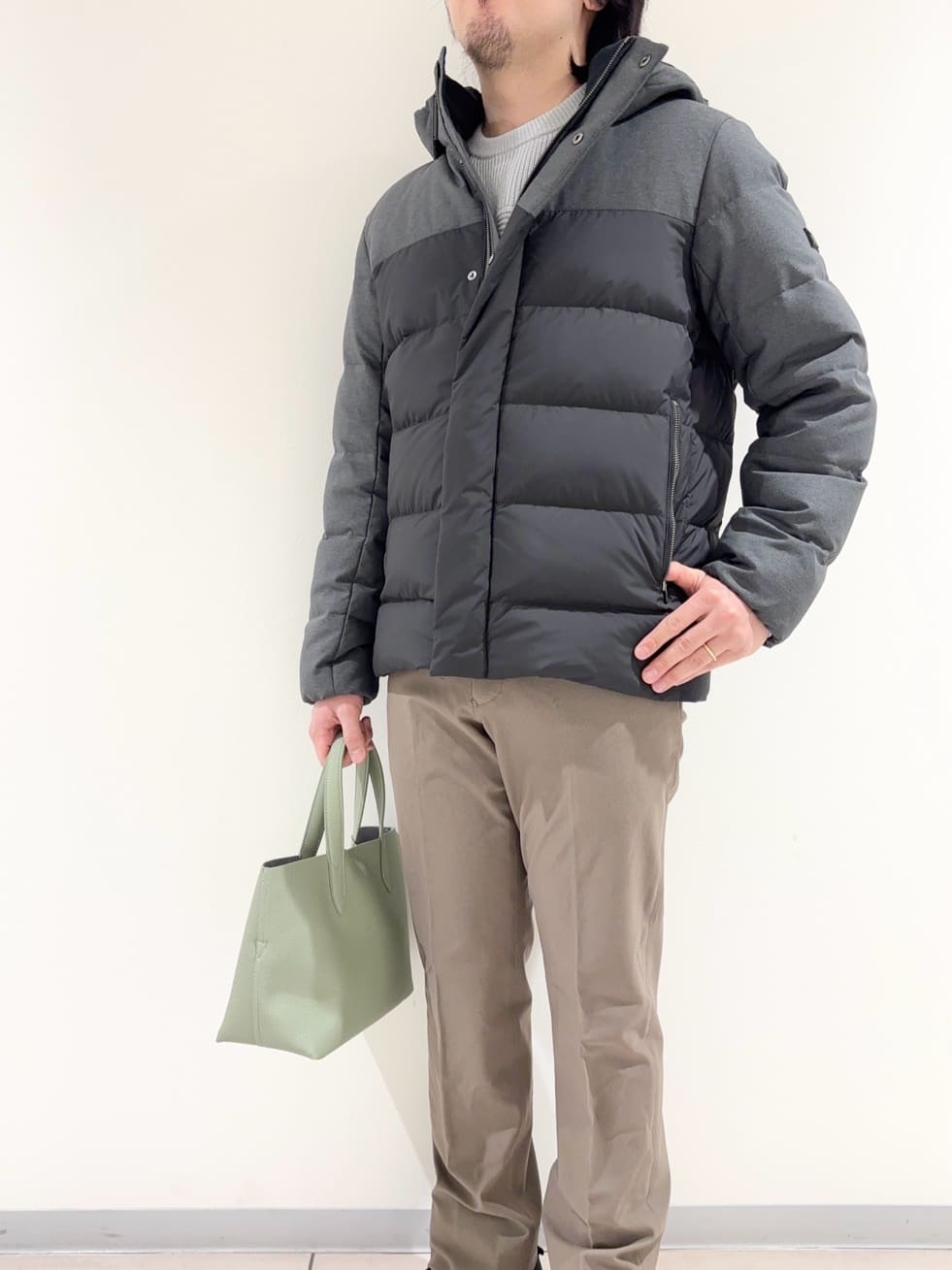 及川さんの「TAKEO KIKUCHI｜カラーコンビ ダウンブルゾン」を使ったコーディネート