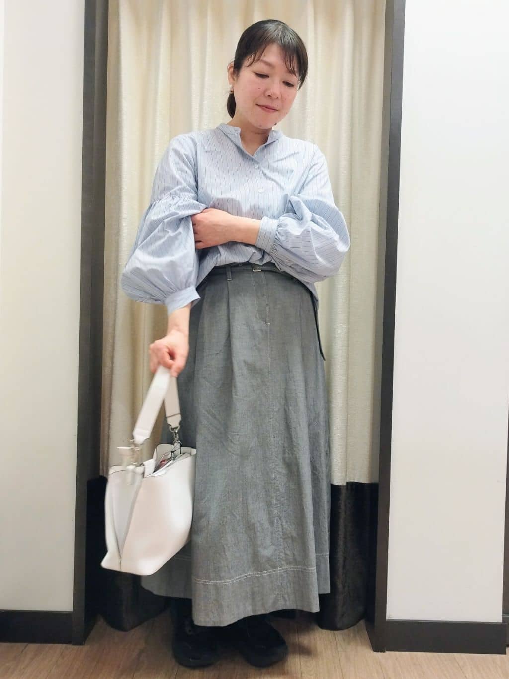 junさんの「Reflect｜【レイヤードにおすすめ◎】バンドカラーボリュームスリーブシャツ」を使ったコーディネート