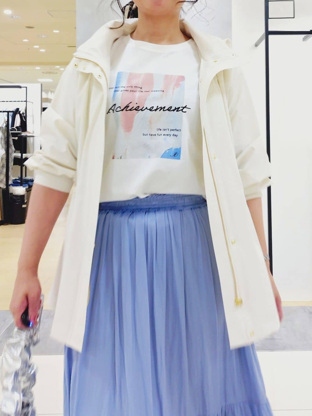 TOMOMIさんの「INDIVI｜【撥水／フード取外し可】凹凸素材ブルゾン」を使ったコーディネート