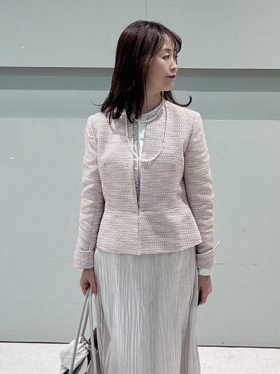 makiさんの「UNTITLED｜【きれいめ】ツイード ペプラムジャケット」を使ったコーディネート