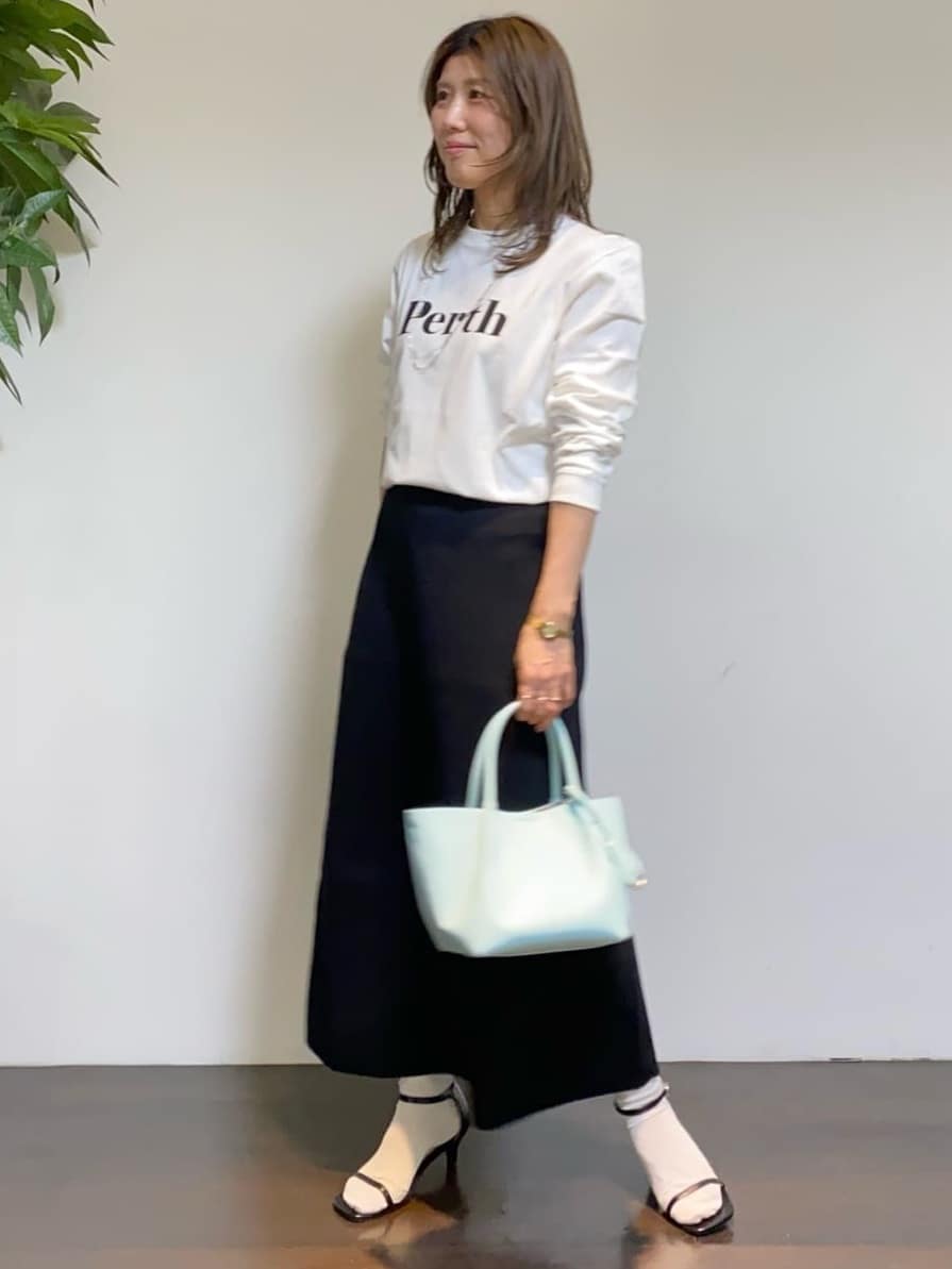 tomoさんの「UNTITLED｜【Healthy DENIM】PerthロングTシャツ」を使ったコーディネート
