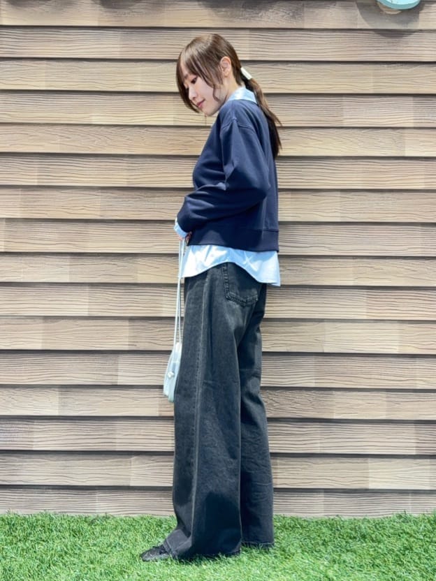 himiさんの「SHOO･LA･RUE｜【SHOO・LA・RUE DENIM/S-LL】体型カバーにも バギーデニムワイドパンツ」を使ったコーディネート