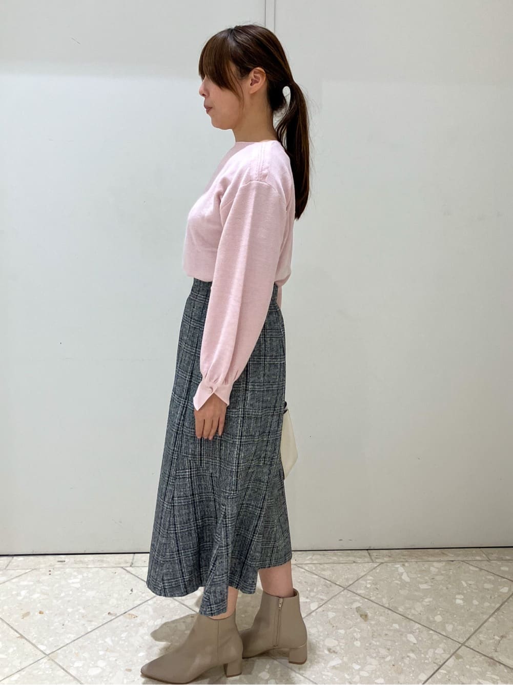  Maruさんの「OPAQUE.CLIP｜【抗菌防臭】レザー調スムースショートブーツ」を使ったコーディネート