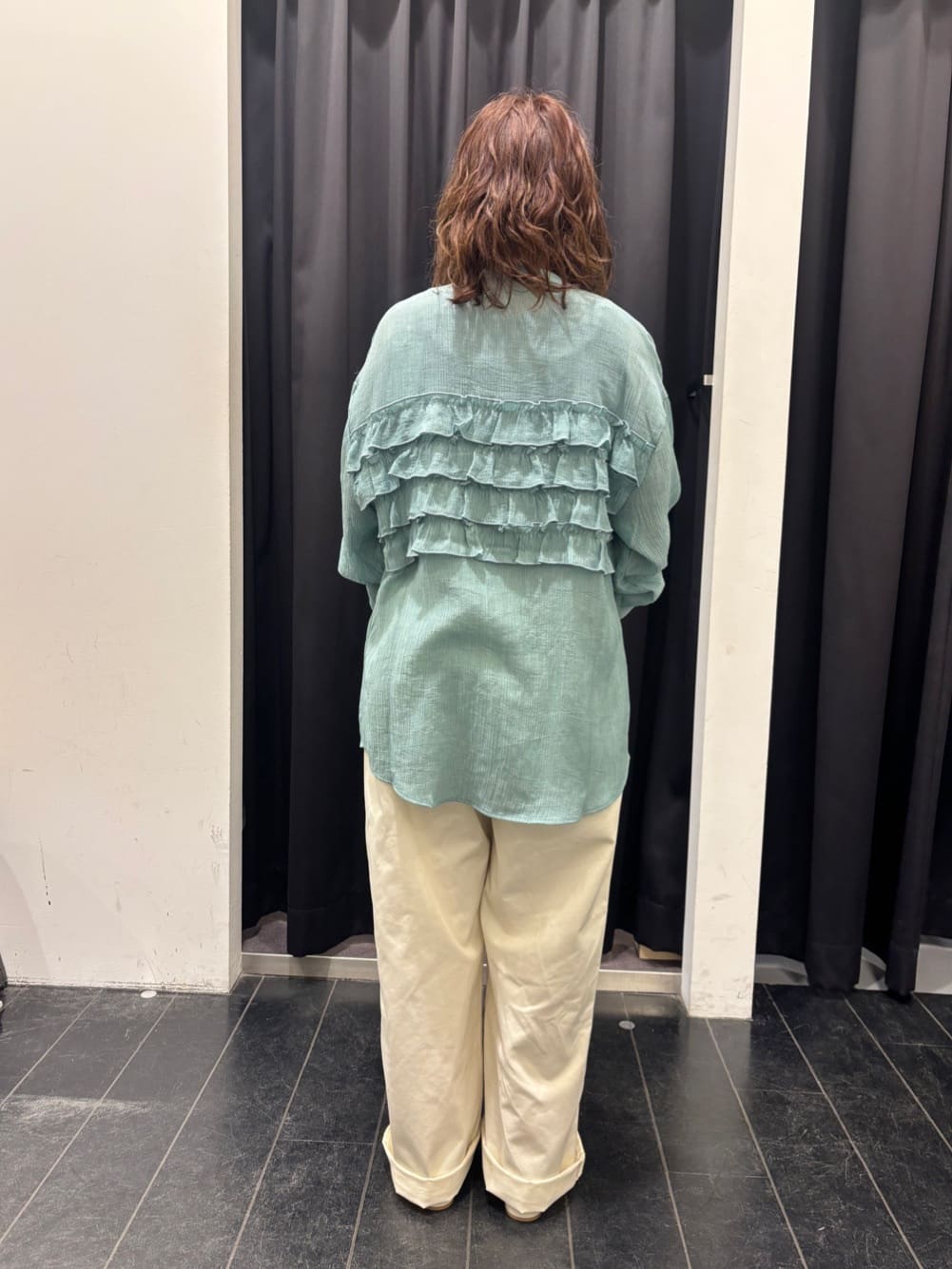mameさんの「THE SHOP TK｜ティアードフリル楊柳シャツ」を使ったコーディネート