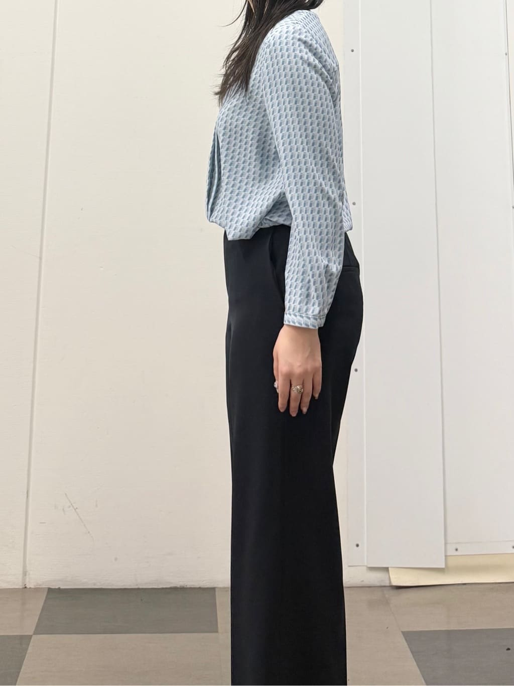 mizukiさんの「INDIVI｜【洗える／UVケア／スーツ】ストレッチノーカラージャケット」を使ったコーディネート