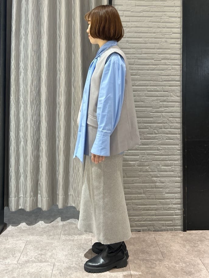 ga_riさんの「THE SHOP TK｜【通勤にもカジュアルにも】CAVIAN ジレ/セットアップ可」を使ったコーディネート
