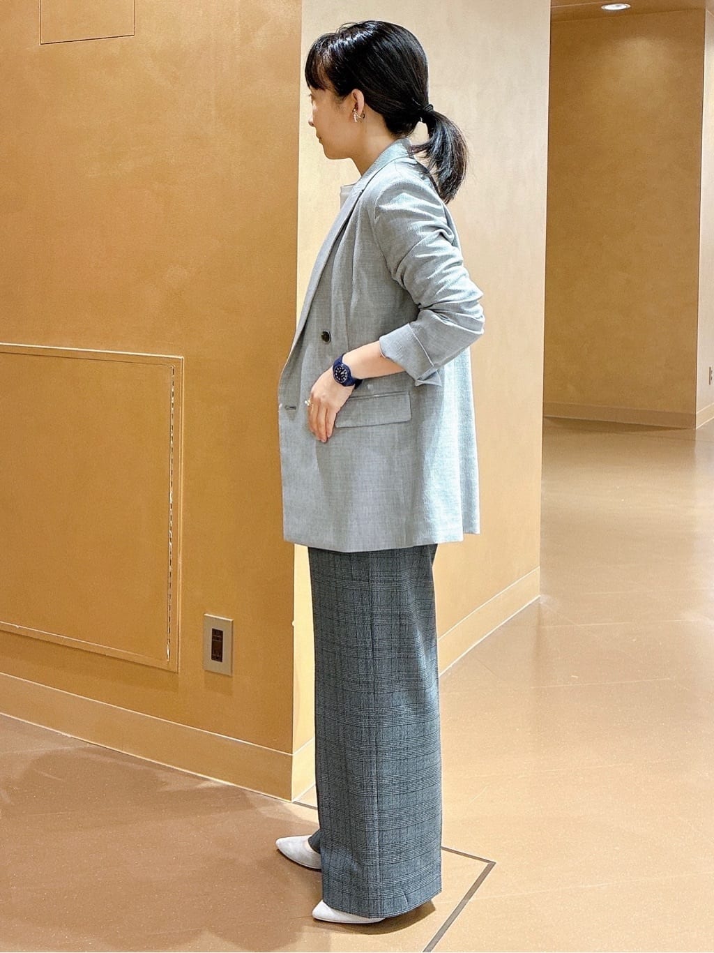 hattoriさんの「INDIVI｜【UVケア】プリントフォトロングTシャツ」を使ったコーディネート