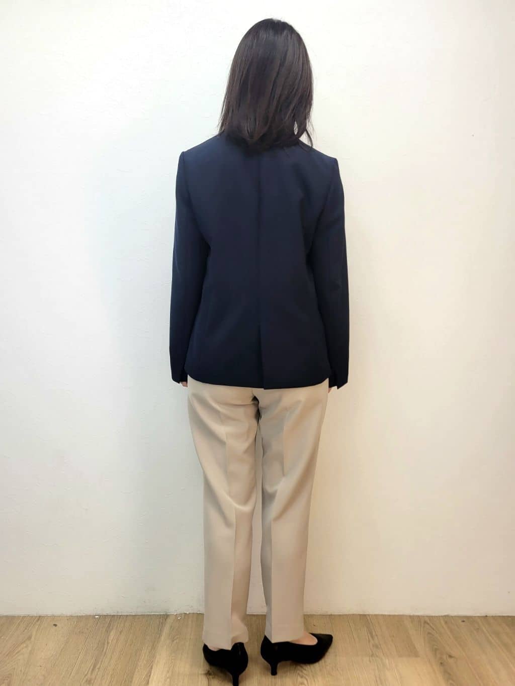 LISAさんの「OPAQUE.CLIP｜《通勤／セットアップ対応》 Vネックジャケット／ダブルクロス【洗濯機OK】」を使ったコーディネート