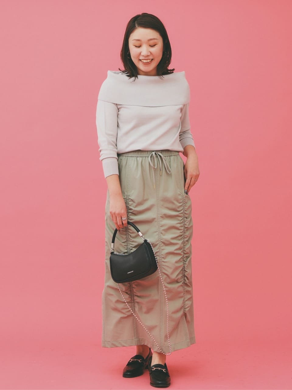 yuka.aさんの「OPAQUE.CLIP｜オフショルダーデザインニット【洗濯機OK】」を使ったコーディネート