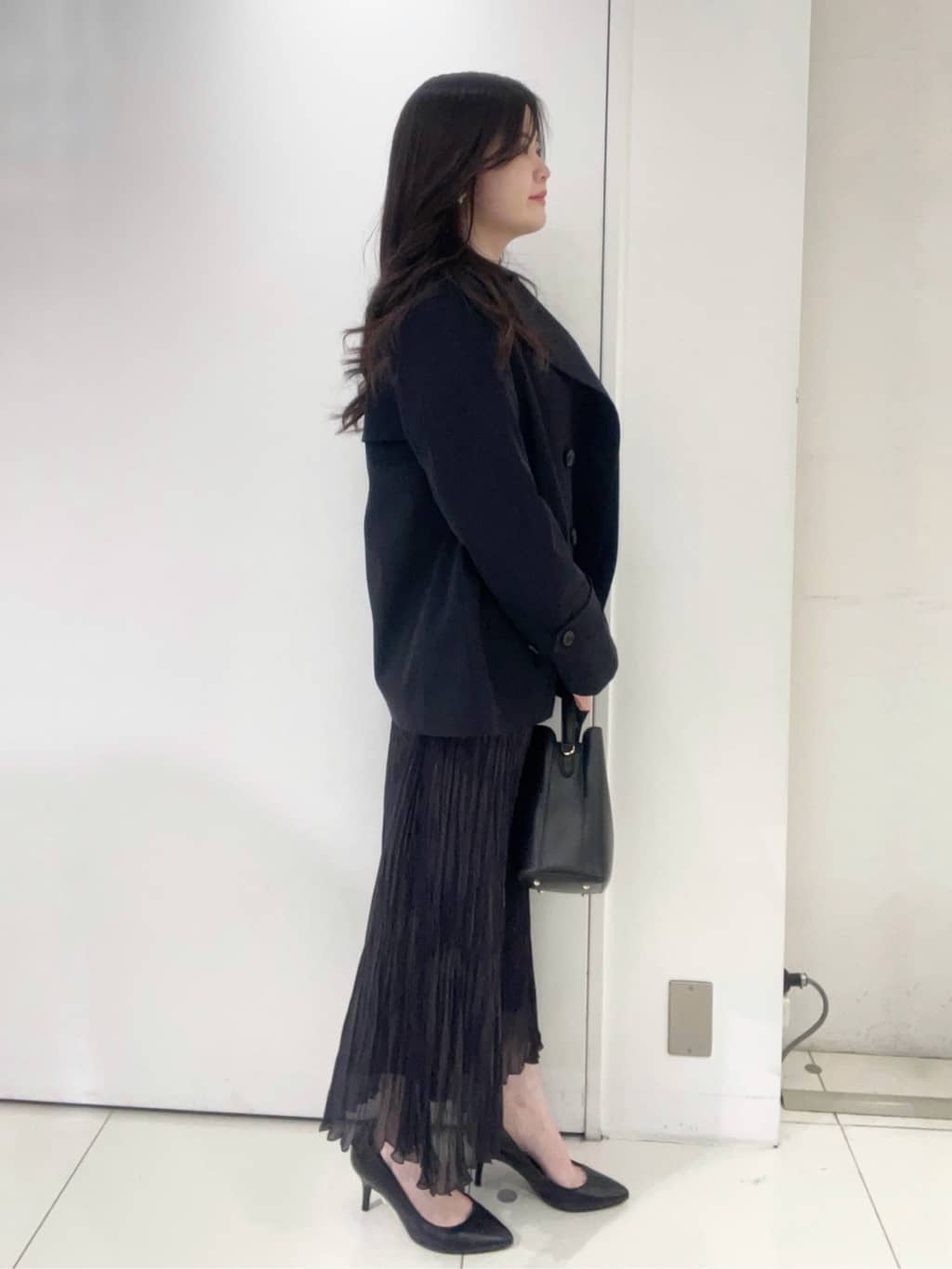 moeさんの「UNTITLED｜【定番人気/はっ水/洗える】タスランショートトレンチコート」を使ったコーディネート