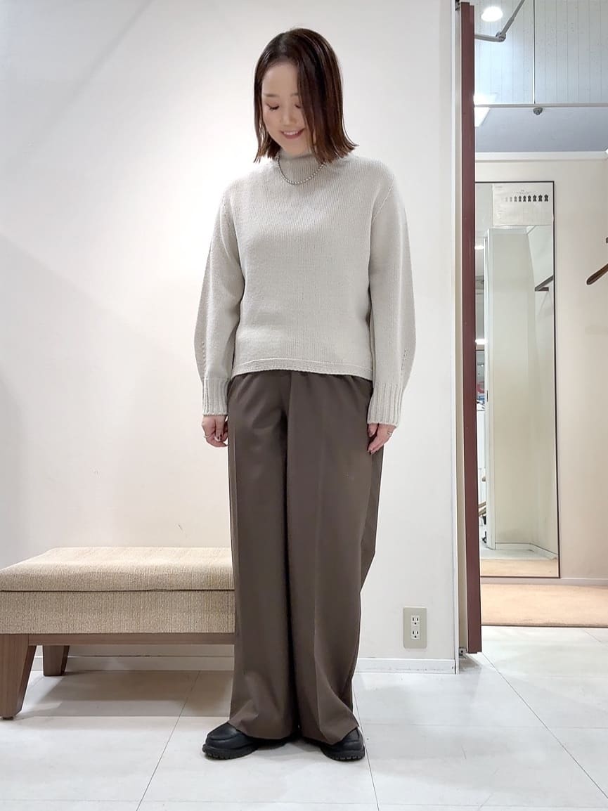 YUIさんの「UNTITLED｜【はっ水機能/フード取り外し可】ミディダウンコート」を使ったコーディネート
