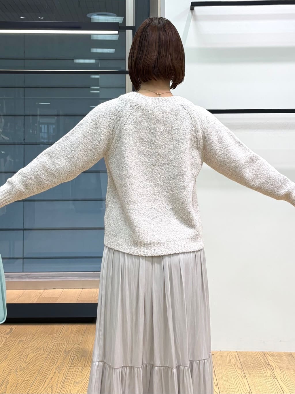 asamiさんの「INDIVI｜【洗える／丈調整可能】ギャザーフレアスカート」を使ったコーディネート