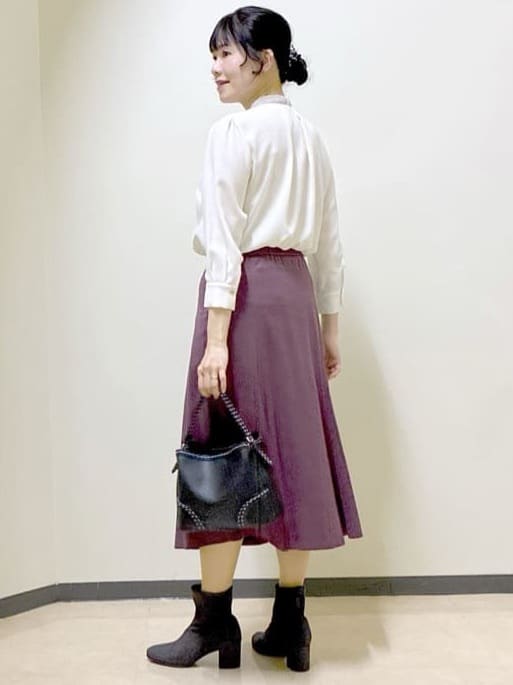  beni_gingerさんの「Reflect｜【通勤】スエードライクフレアスカート」を使ったコーディネート