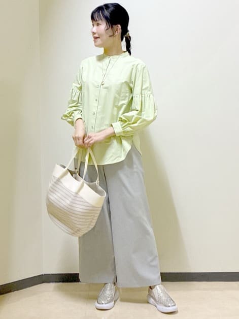  beni_gingerさんの「Reflect｜【レイヤードにおすすめ◎】バンドカラーボリュームスリーブシャツ」を使ったコーディネート
