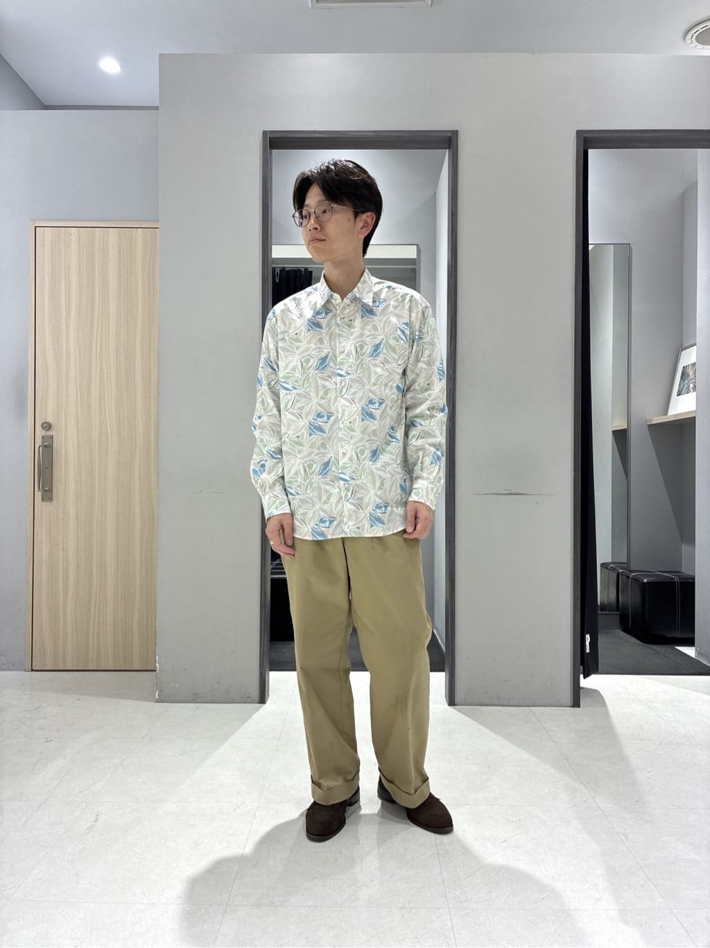 わいずみさんの「TAKEO KIKUCHI｜【抗菌防臭】バーズアイメッシュノーカラージャケット」を使ったコーディネート