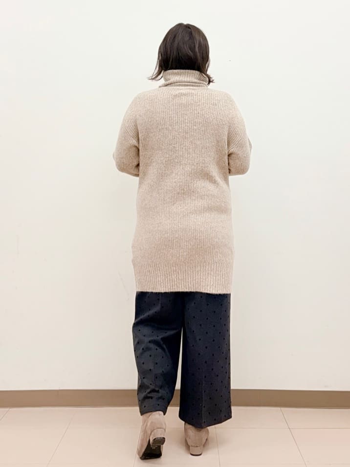 haruさんの「SHOO･LA･RUE｜【洗濯機可/S-LL/体型カバー】女性らしい美シルエット チュニックニットワンピース」を使ったコーディネート