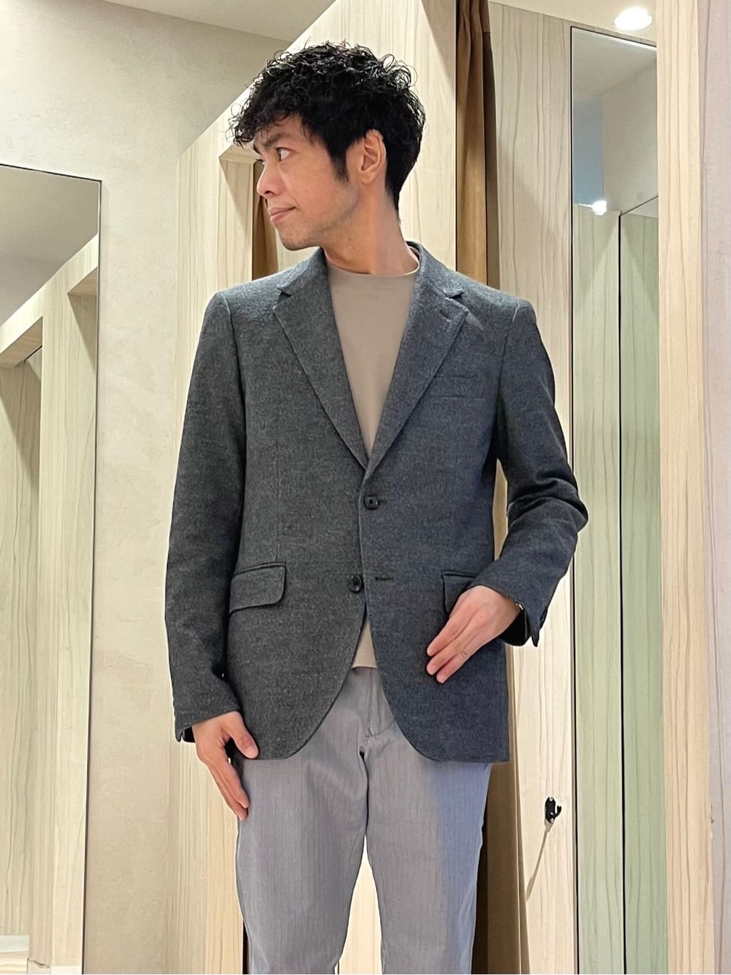URAさんの「TAKEO KIKUCHI｜【ウールカシミヤブレンド】ビーバー調 スタンドカラー コート」を使ったコーディネート