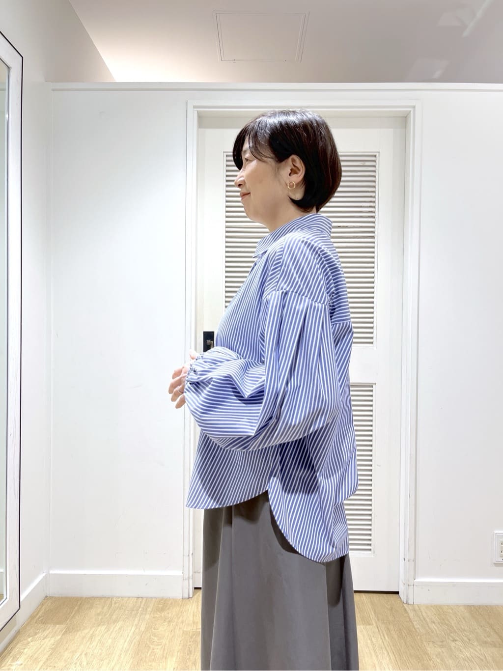 Miyazakiさんの「Dessin｜【洗える】バルーンスリーブバンドカラーシャツ」を使ったコーディネート