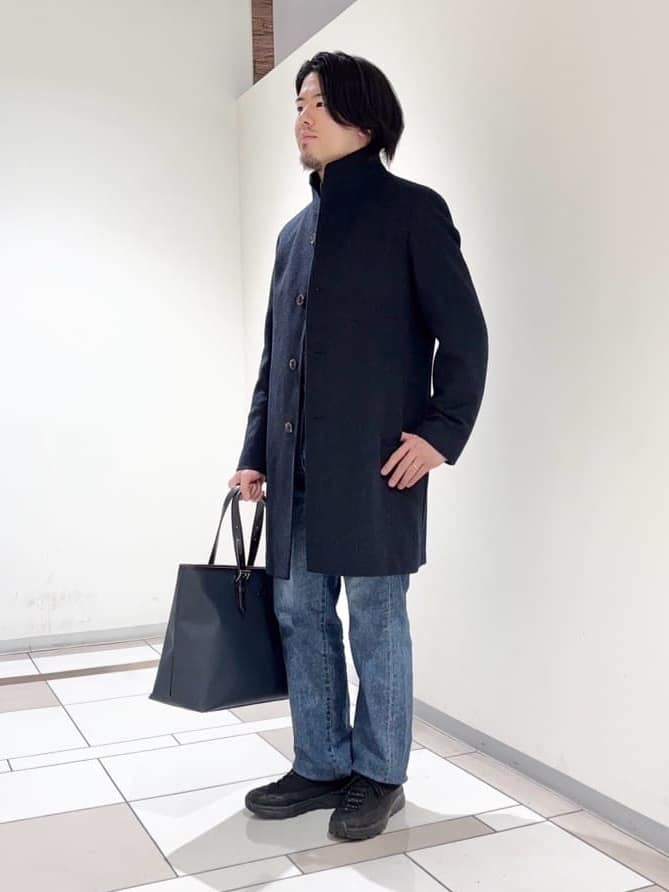 及川さんの「TAKEO KIKUCHI｜【ウールカシミヤブレンド】ビーバー調 スタンドカラー コート」を使ったコーディネート