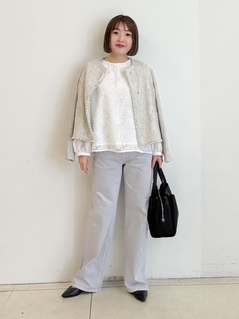yoshiyaさんの「INDIVI｜【ラム革／美脚／通勤】レザーパンプス」を使ったコーディネート