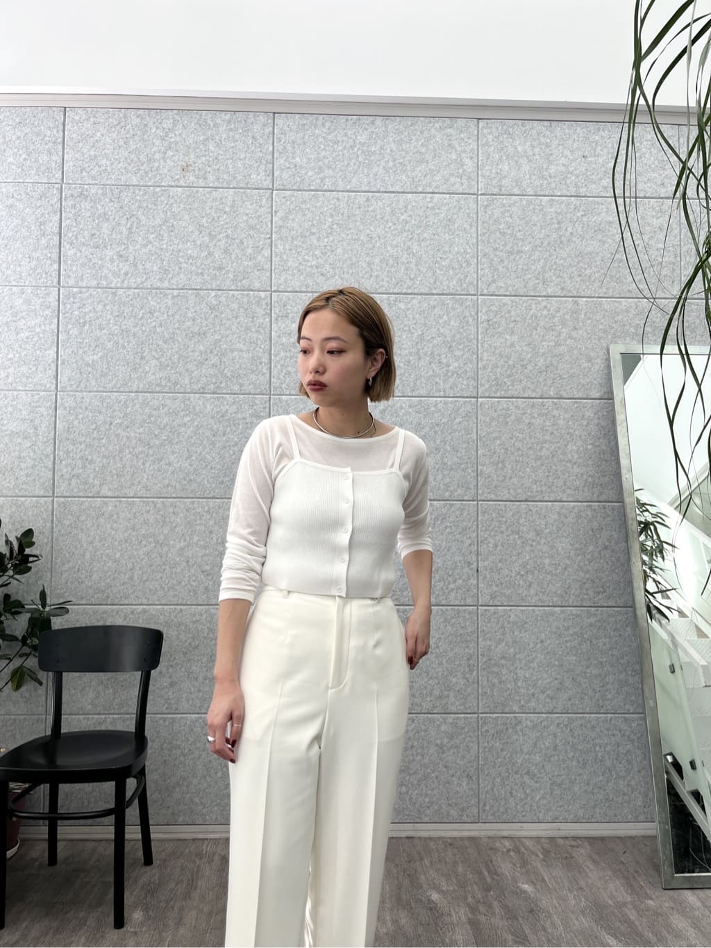 Harukaさんの「INDIVI｜Timeless｜ストレートフレアパンツ」を使ったコーディネート