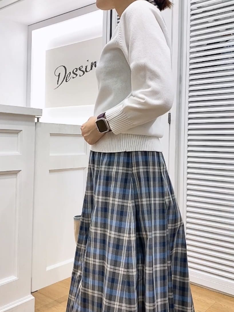 Hamaさんの「Dessin｜【洗える】コットンVネックニット」を使ったコーディネート