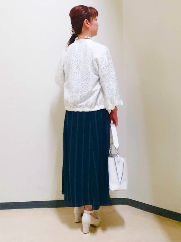 花さんの「Reflect｜【セットアップ可】ストライプ柄ジャカードブラウス」を使ったコーディネート