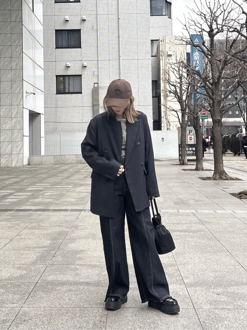 kotakiさんの「INDIVI｜ダブルブレストオーバージャケット」を使ったコーディネート