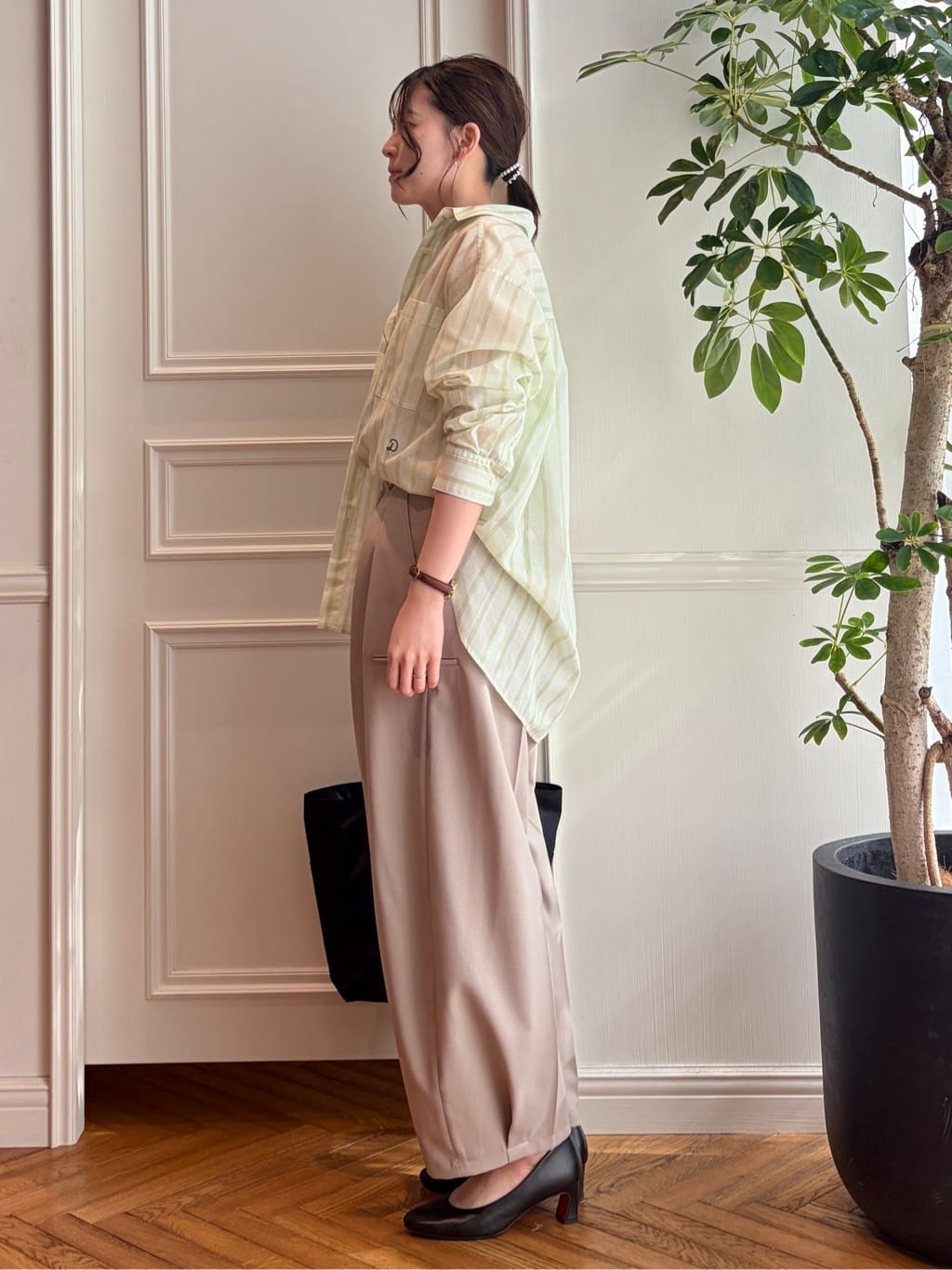 nakaoさんの「DRESSTERIOR｜【接触冷感/ウォッシャブル/otonaMUSE5月号掲載】カービーカーゴパンツ」を使ったコーディネート