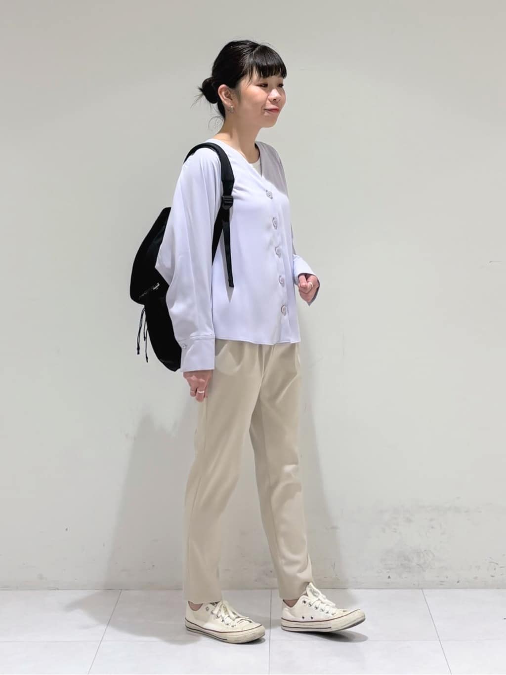 tsuyuさんの「INDIVI｜【超軽量／大人カジュアル】収納力◎！ギャザーフォルムリュック」を使ったコーディネート
