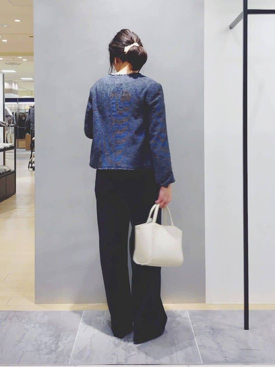 TOMOMIさんの「INDIVI｜【通勤スーツ／洗える】ストレッチワイドパンツ」を使ったコーディネート