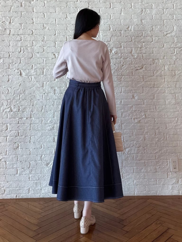 AOIさんの「Couture brooch｜【洗える】ハートネック テレコプルオーバー」を使ったコーディネート