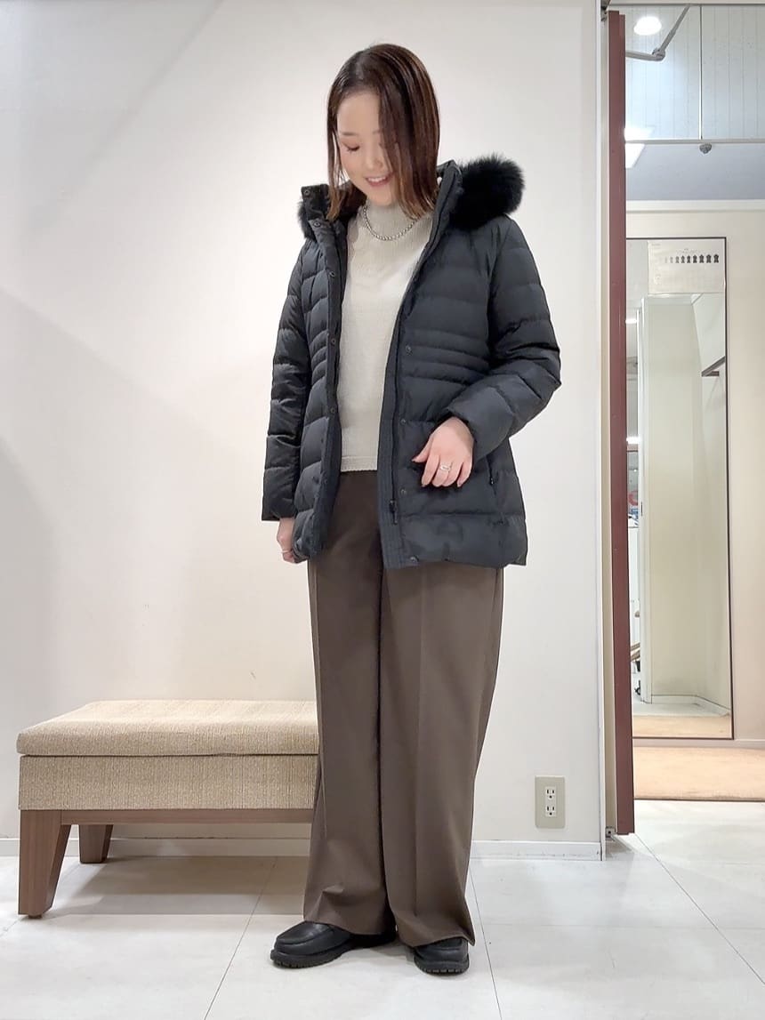 YUIさんの「UNTITLED｜【はっ水機能/フード取り外し可】ミディダウンコート」を使ったコーディネート